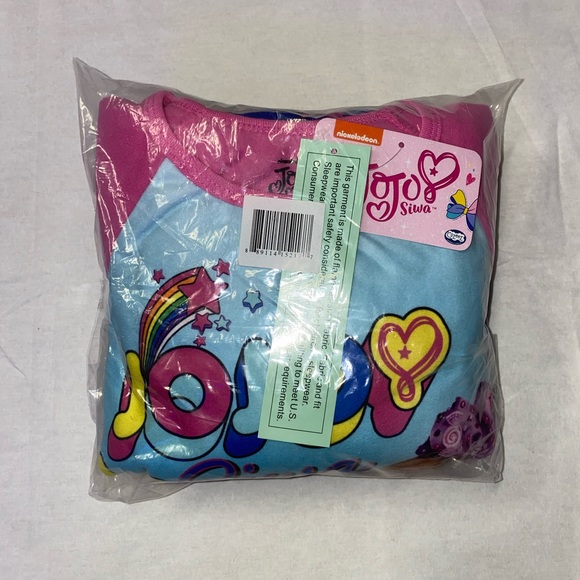 JoJo Siwa PJ Set with slippers, NWT, size 6/6x clothes and 11/12 slippers - Picture 4 of 4